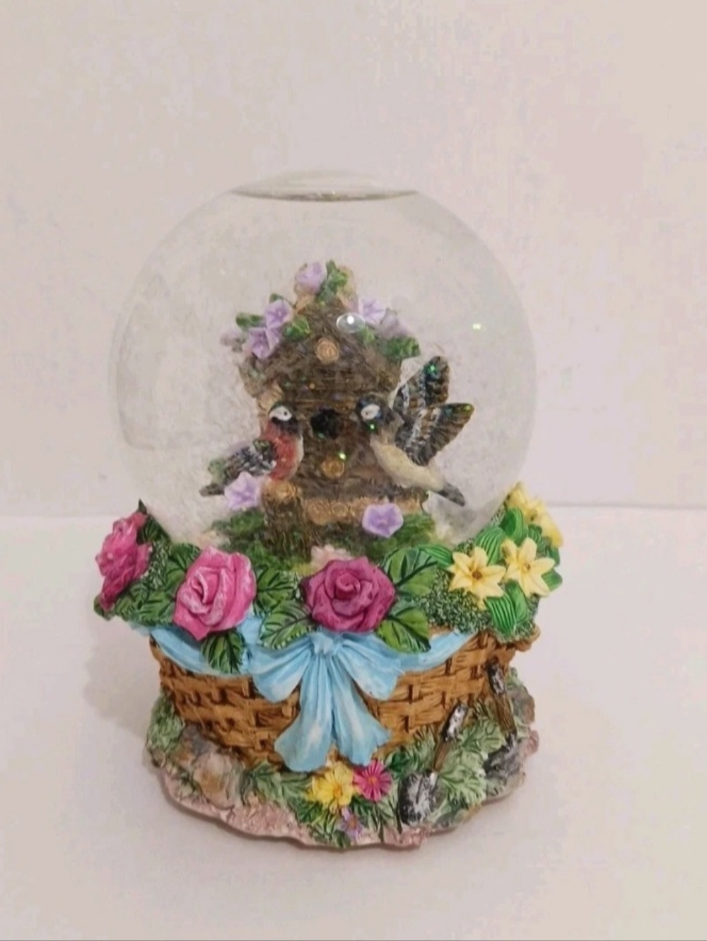 VTG Birdhouse Musical Waterglobe Snow Globe Wind Beneath My Wings Working READ